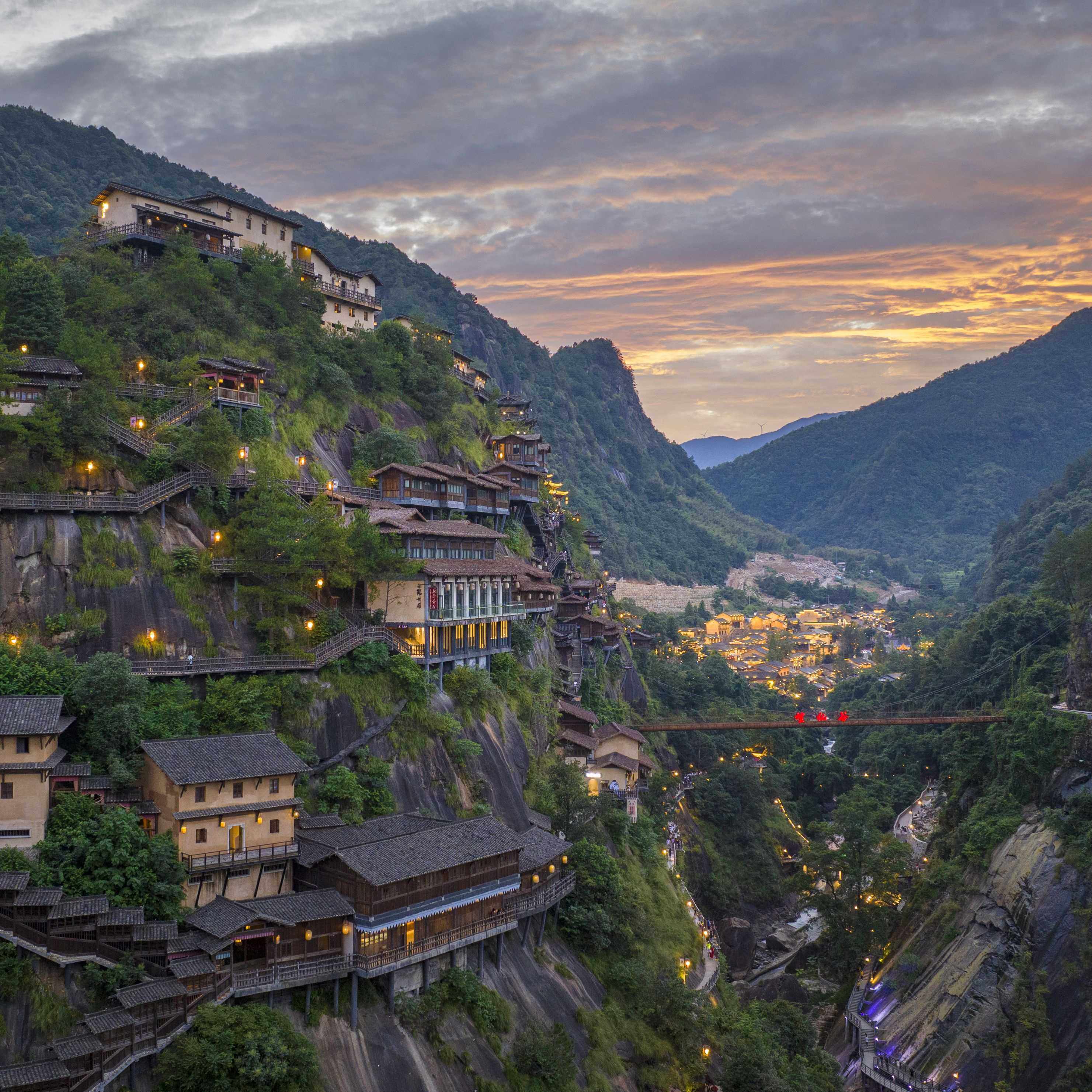 臻选望仙谷+篁岭+庐山3日跟团游,游大IP景区,观江西美景 - 定制游预订