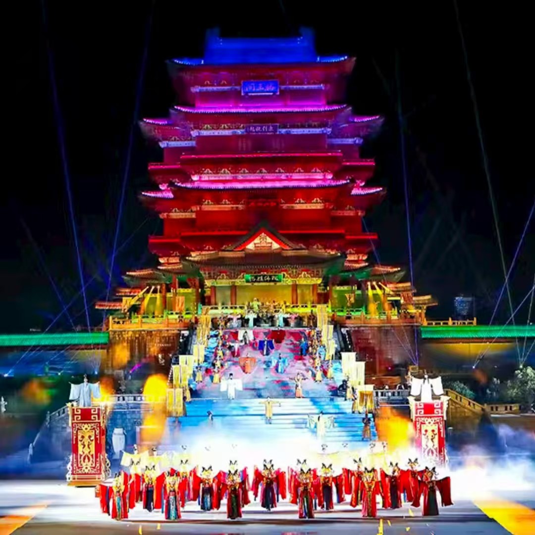 【畅玩】南昌滕王阁万寿宫漫心酒店大床房2天1晚+海世界+滕王阁演出票