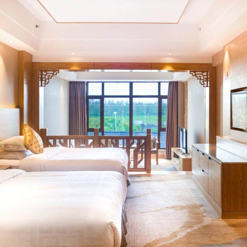 长白山王朝圣地温泉酒店3天2晚+早餐+室内外温泉