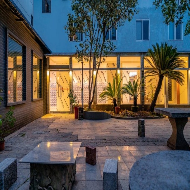 D2天1晚雅斯特酒店(桂林火车站华侨大厦店)自由行+兴坪古镇门票单人酒景套餐