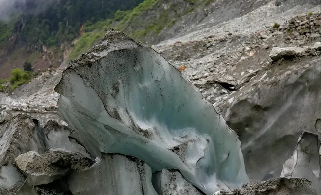 冰川城门洞图片