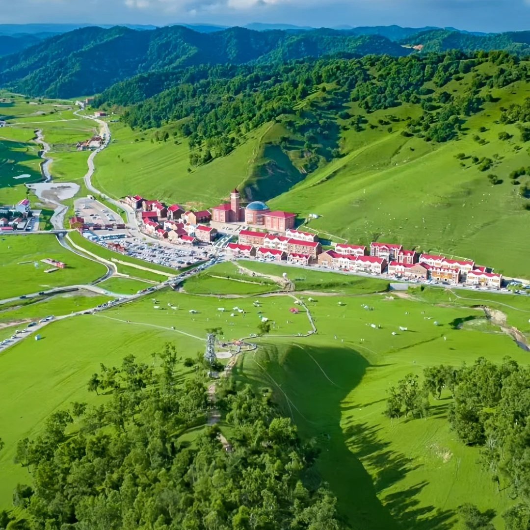 陇县关山假日酒店住宿+关山草原成人门票