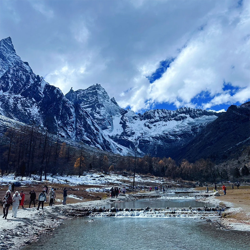 毕棚沟 四姑娘山 理小路 2日跟团游纯玩 专属打卡点位赠送旅拍 - 定制游预订