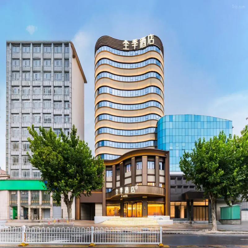 Y【2天1夜】襄阳自驾游丨襄阳全季酒店(民发泛悦中心)+奇幻谷+早餐 - 定制游预订