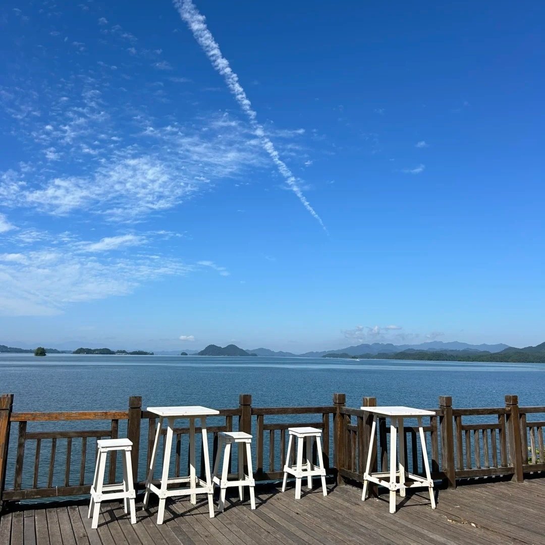 阿勒泰云雪国际度假酒店住宿+可可托海景区成人票