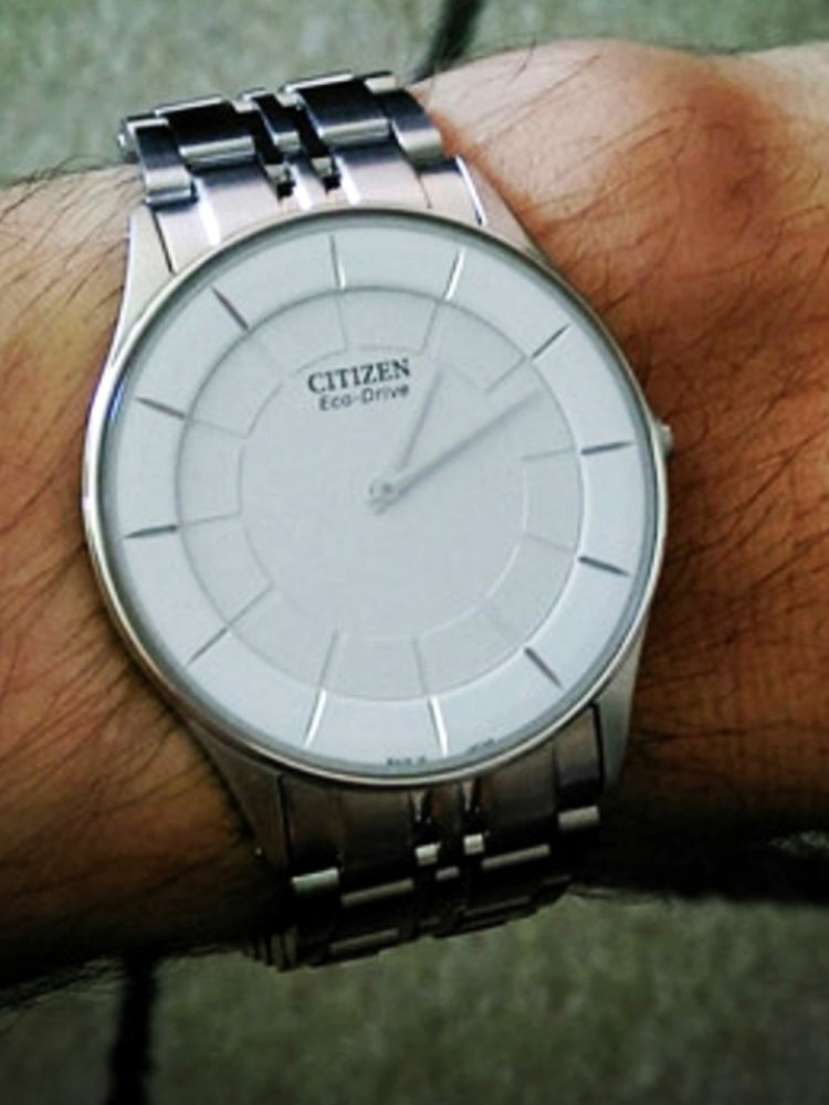 西铁城光动能简约超薄手表