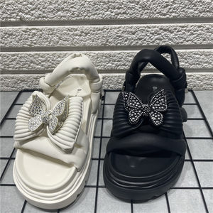 
Broken-size genuine leather thick-soled sandals for women 2025 new summer shoes versatile and high-end Roman beach shoes