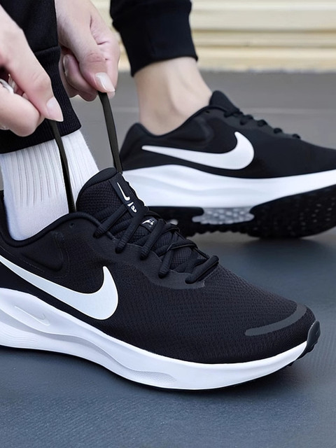 nike-genuine-running-shoes-for-men-in-summer-new-revolution-7-wide