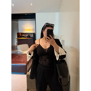 
Pencil Xiaoxin Large Size Women's Cute V-neck Lace Suspense Strap Chest Pad Large Size Can Be Wear Outer
