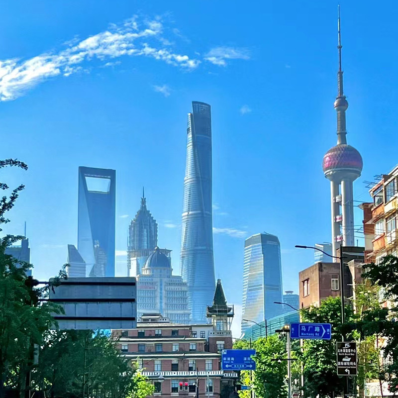 上海迪士尼+苏州+杭州+乌镇6日跟团游鲁迅故里赠游船乌镇水乡提灯