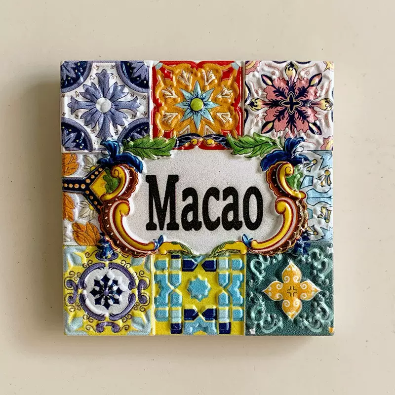 彩磁小紋花入 彩磁蓮華草文花入