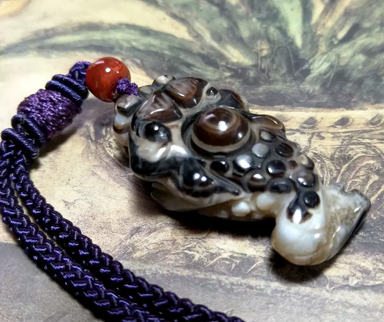 最高級 至純黒朱砂馬蹄痕 巨大龍眼天珠(りゅうがんてんじゅ