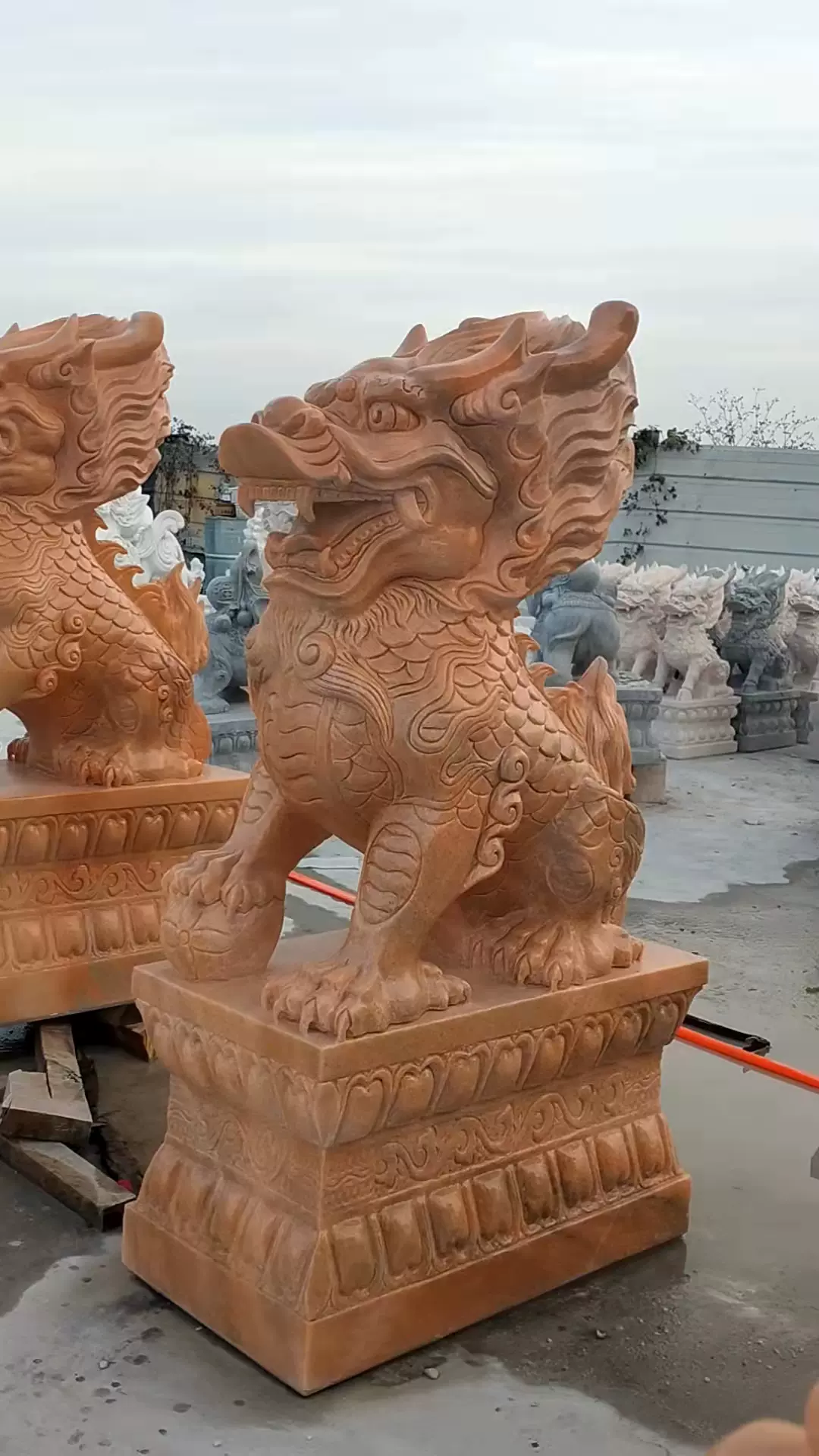 石雕麒麟一对青石家用庭院貔貅汉白玉门鼓工厂公司门口石狮子