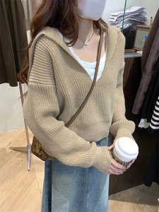 Vintage niche design Vedic Vedic naval collar short sweater women in autumn and winter wearing thickened pullover high waist sweater