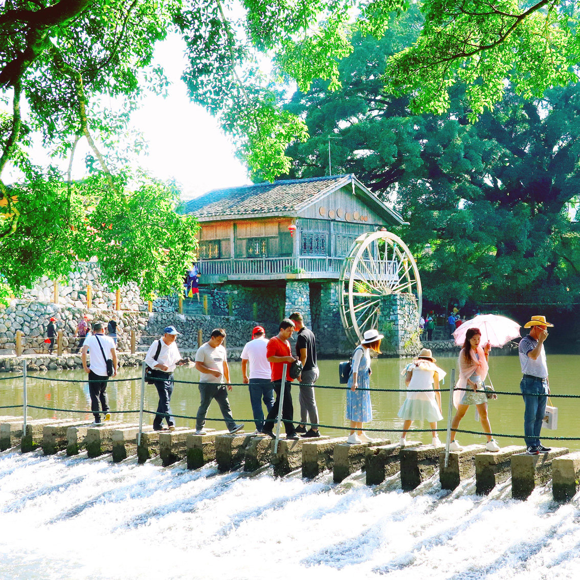 厦门鼓浪屿+土楼云水谣古镇【3天2晚纯玩】住四钻酒店+万国建筑