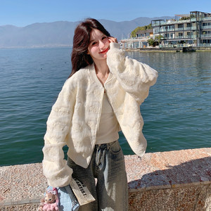 
White Korean unique and good-looking embroidered short jacket for women 2026 spring new style small and stylish age-reducing baseball uniform