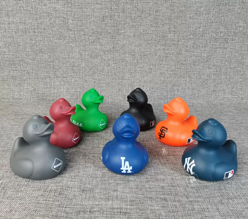 飄渺現貨 FCRB × MLB RUBBER DUCK 聯名玩具小鴨子玩偶擺件-Taobao