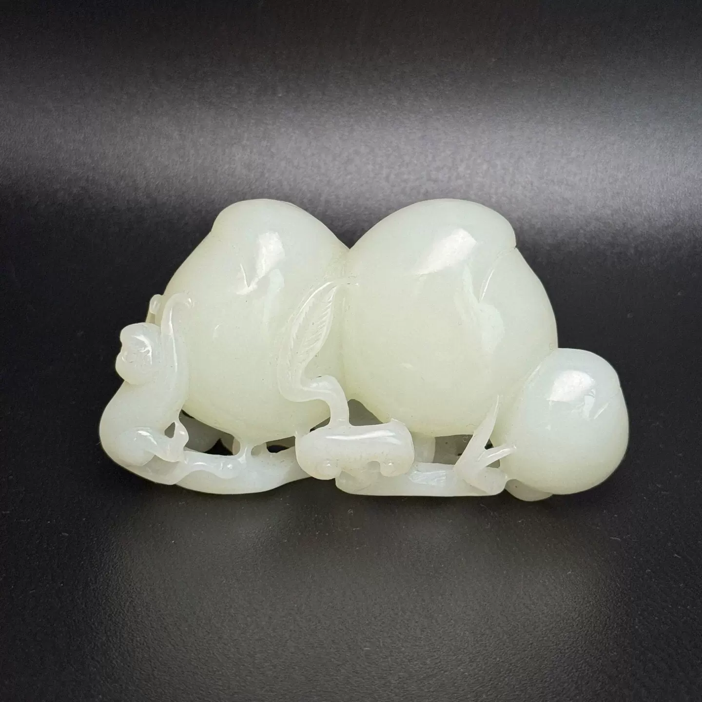 清代天然和田玉子冈牌玉佩挂件老玉和田玉浮雕人物子冈玉牌文玩