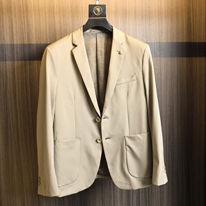 
Very classy! Smooth and delicate! Spring men's high-end business flat lapel casual suits are trendy in spring.