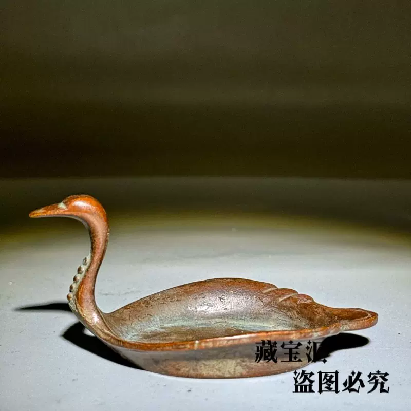 古銅製◇塗金「 清 ◇ 嵌寶石開窗八寶紋賞瓶