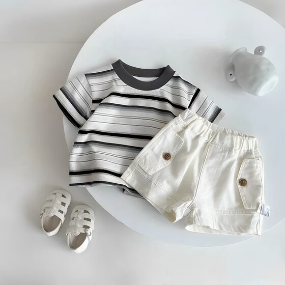 
Boys summer striped contrasting loose short-sleeved T-shirt infant baby round neck summer wear parent-child family top trendy