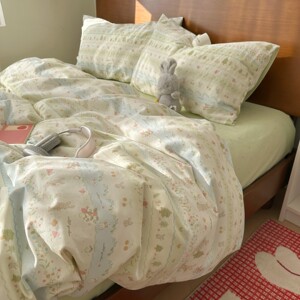 
Limeng Little Rabbit Pulling Carrots Cute Cotton Four-piece Set of Cotton Sheets and Quilt Covers and Fitted Dormitory Bedding