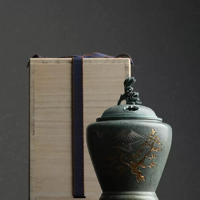 日本进口高冈铜器名家瑞峰作夏目形鶴彫金熏香炉日式香道熏香-Taobao