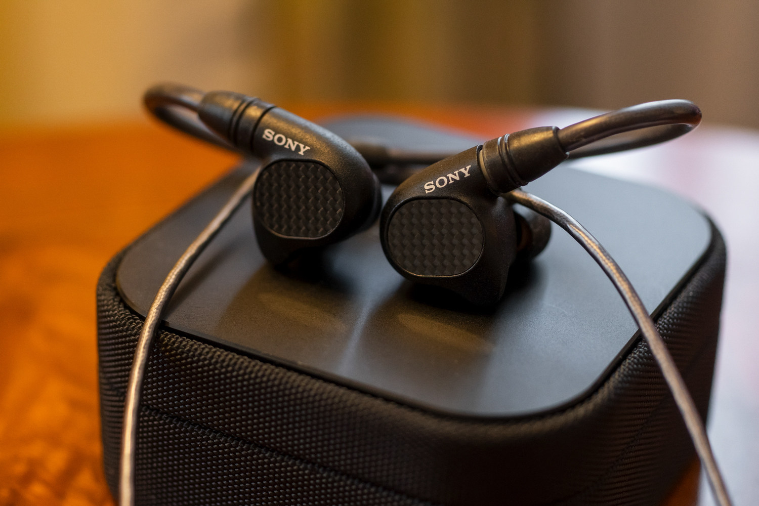 体验索尼旗舰动铁耳机,除了贵外什么都好