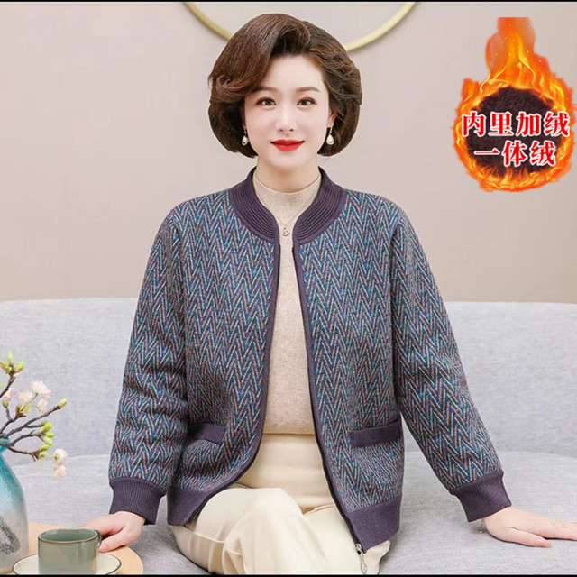 Middle-aged and elderly women's striped sweaters, mother's clothing, velvet and thickened zipper cardigans, foreign-style jackets