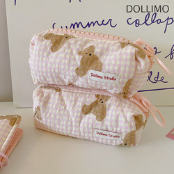 Dollimo soft fufu large-capacity pencil case cute girly bear quilted cotton fabric pencil case niche non-contrast model ins pink milky storage bag stationery bag student