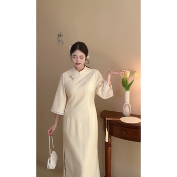 Meet the new Chinese cheongsam with large size Republic of China style lace