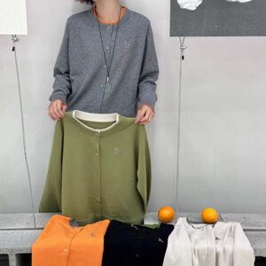 
Muqie Women's Clothing 50813 Winter Korean Style Loose Large Size Fat mm Lazy Wind Fake Two-Piece Contrast Color Sweater Cardigan Jacket