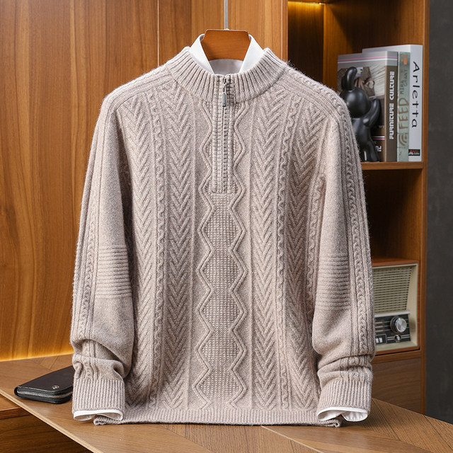 Men's Woolen Sweater In Winter