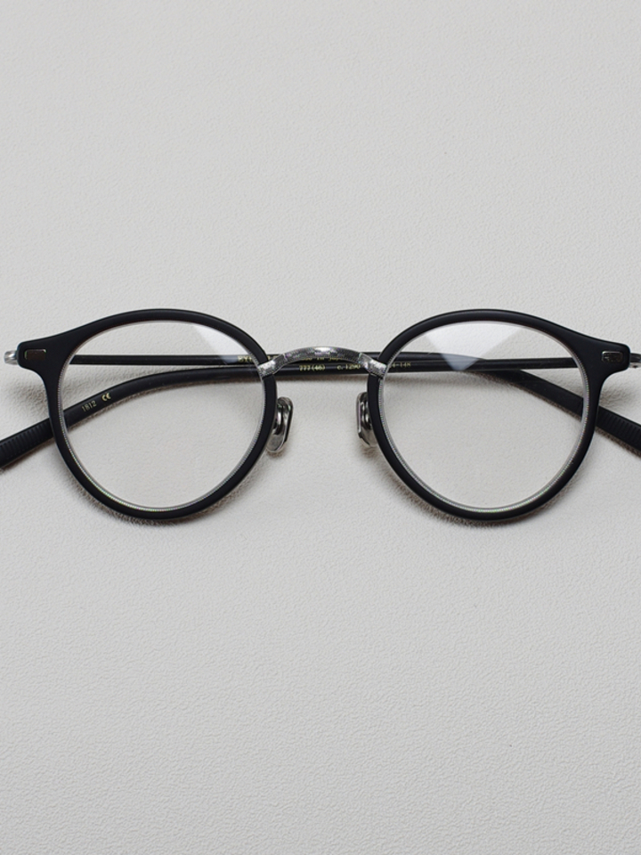 日本轻奢小众 纯钛眼镜框