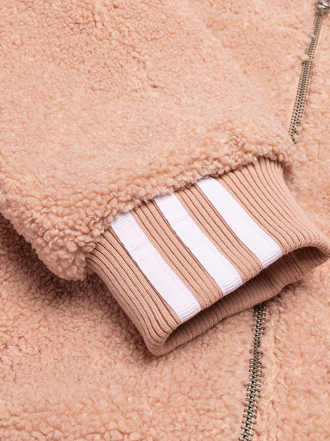 シャッフ a bp2SZ8x8bksj.jpg?width=768