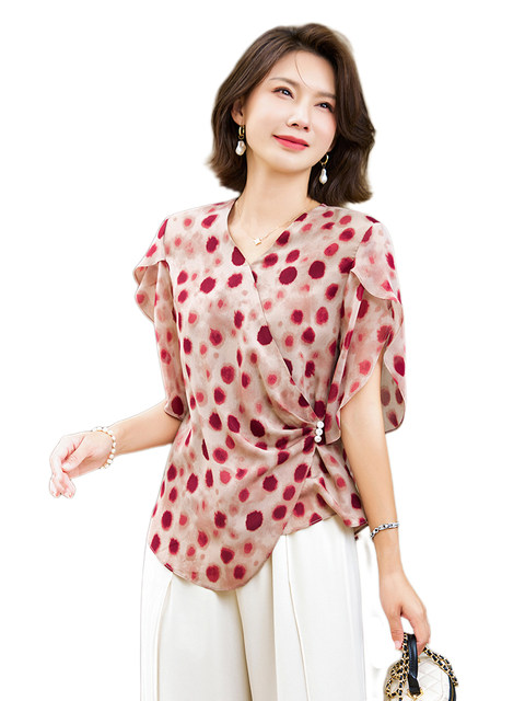 Middle-aged Mother Floral Shirt Top