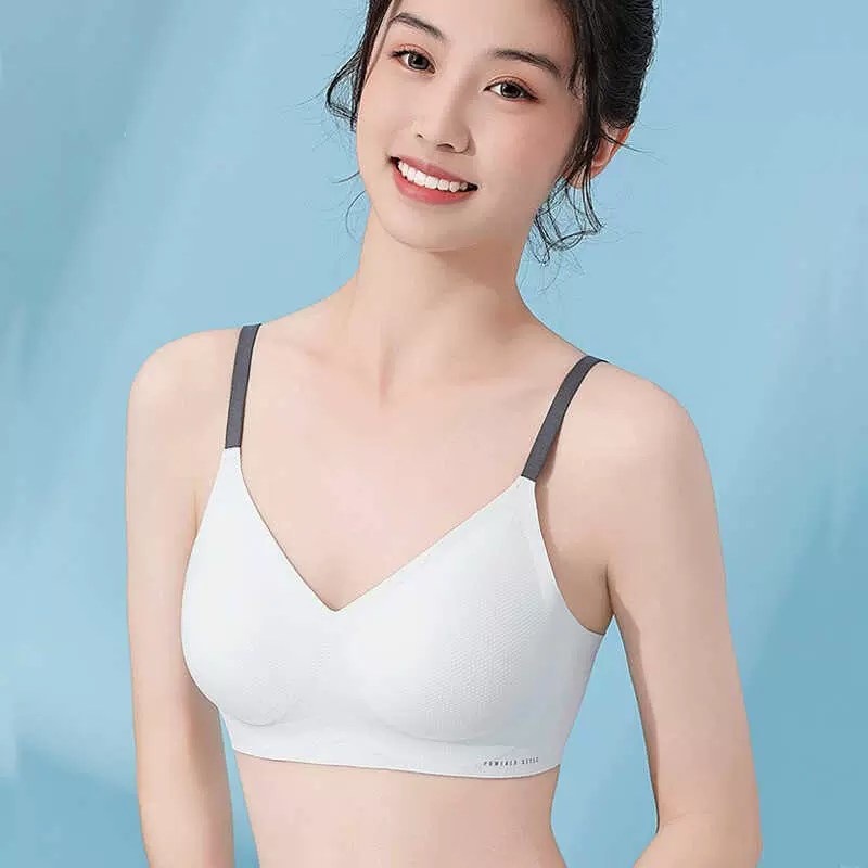 中学　文胸 