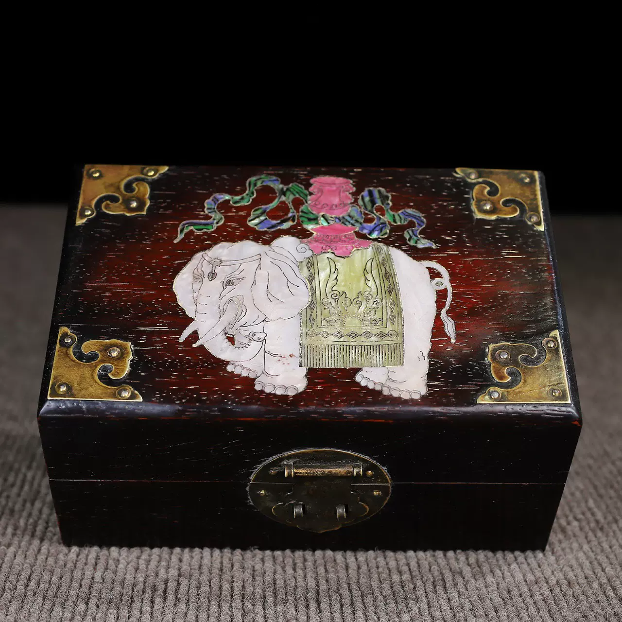 花梨木製・細密彫・貝殼嵌・彩繪・百年好合紋・首飾盒・置物・賞物・