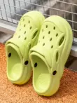 Dép phòng thí nghiệm Phòng mổ Crocs nữ bãi biển mùa hè 2023 y tá y tế chống trượt mới dép đôi đặc biệt dành cho nam mang ra ngoài dép bệnh viện phòng khám 