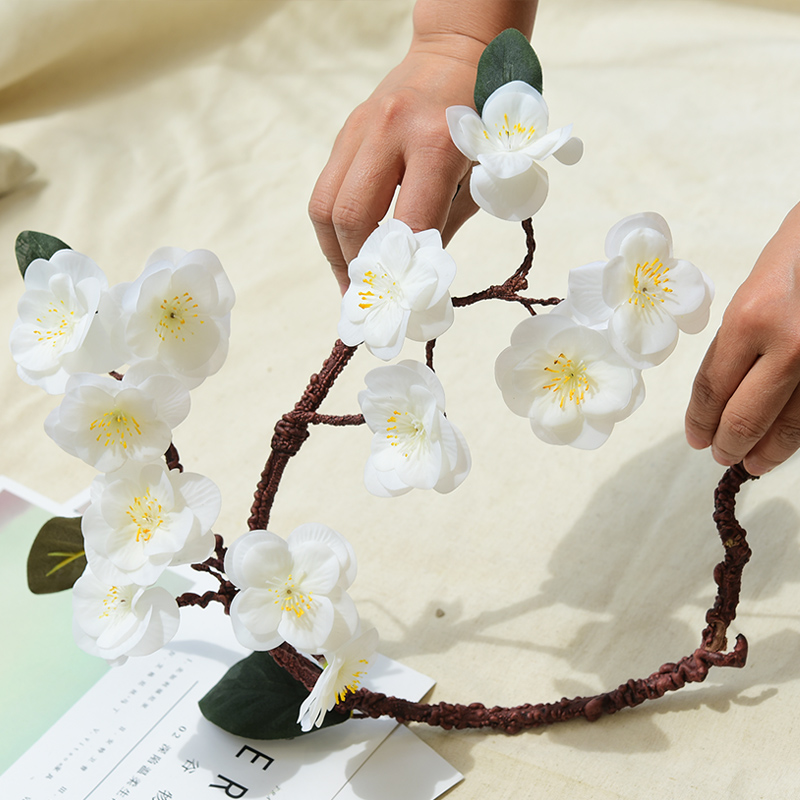 桃の絵柄 陶器花瓶 （ひな祭りや春のインテリアに最適な高品質桃