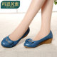 2025 spring genuine leather soft sole mother shoes casual flat sole middle-aged and elderly large-size single shoes wedge versatile round toe women's shoes
