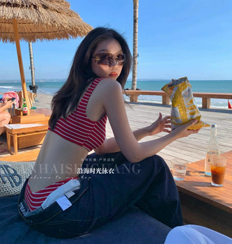 
Retro red striped bikini triangle swimsuit