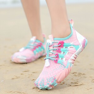 Family parent -child outdoor swimming -related snorkeling traces of streams, fishing, playing water beach shoes skipping rope yoga fitness shoes