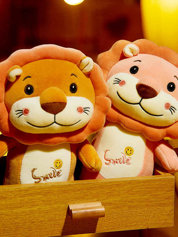 小狮子毛绒公仔玩偶
