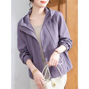Mom's spring casual windbreaker jacket 2025 new style middle-aged and elderly women's spring age-reducing loose large size versatile top clothes