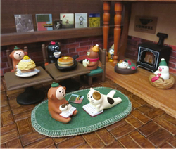 2018 New Product Decole Tea Shop Cat Resin Mini Figurine Dollhouse Decoration Cake Miniature Scene Monkey