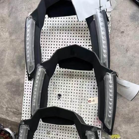 
BMW K1600 front turn signal, turn signal base, 18-23 years old, second-hand dismantled car, no damage or repair