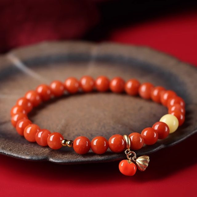 Good things, natural South red bracelet, persimmon red penglai beeswax ...