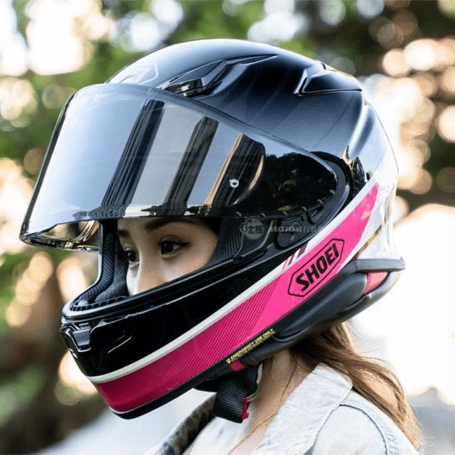 Spot Japan Shoei Z8 full helmet Marquis Thousands of Paper Crane American War X Symbol Red Ant motor helmet
