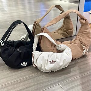 
Clover, sports trendy clouds, folded dumplings, croissants, backpacks, KA9271 KA9272 KA9267